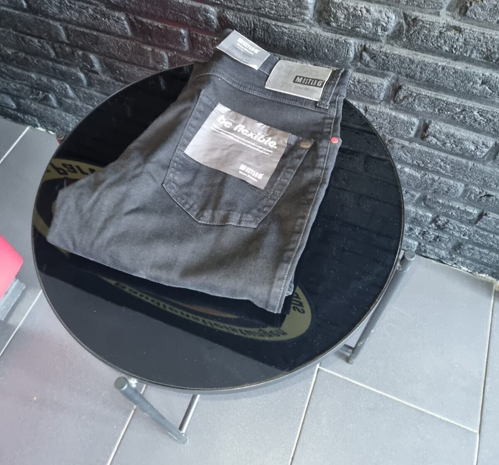 MUSTANG Herren Jeans Tramper Tapered W32 L30 Schwarz Slim Fit Tapered BR1E2