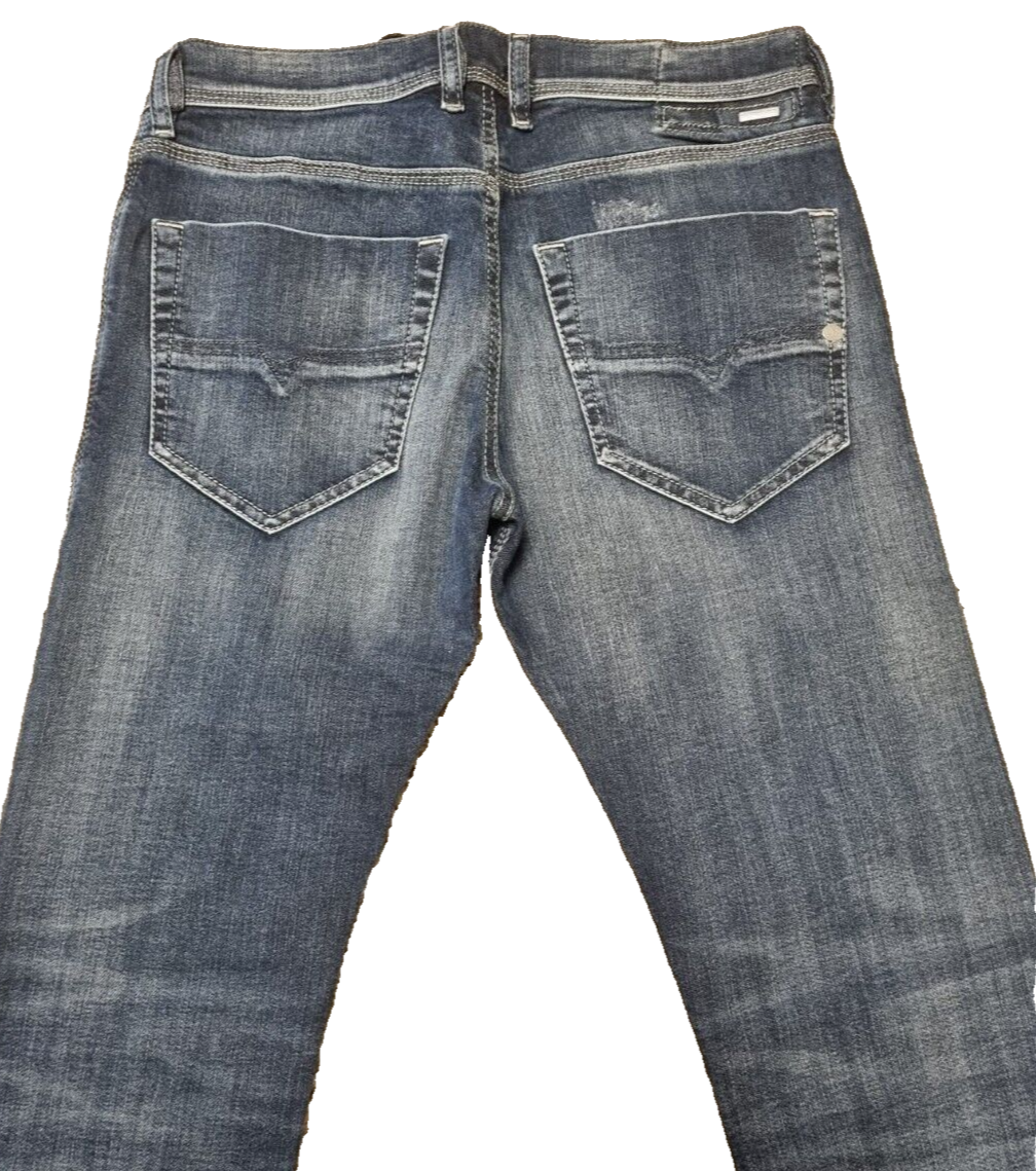 Diesel Herren Jeans Tepphar W30 L34 Slim Carrot Fit Blau Modern & Bequem BR3E1