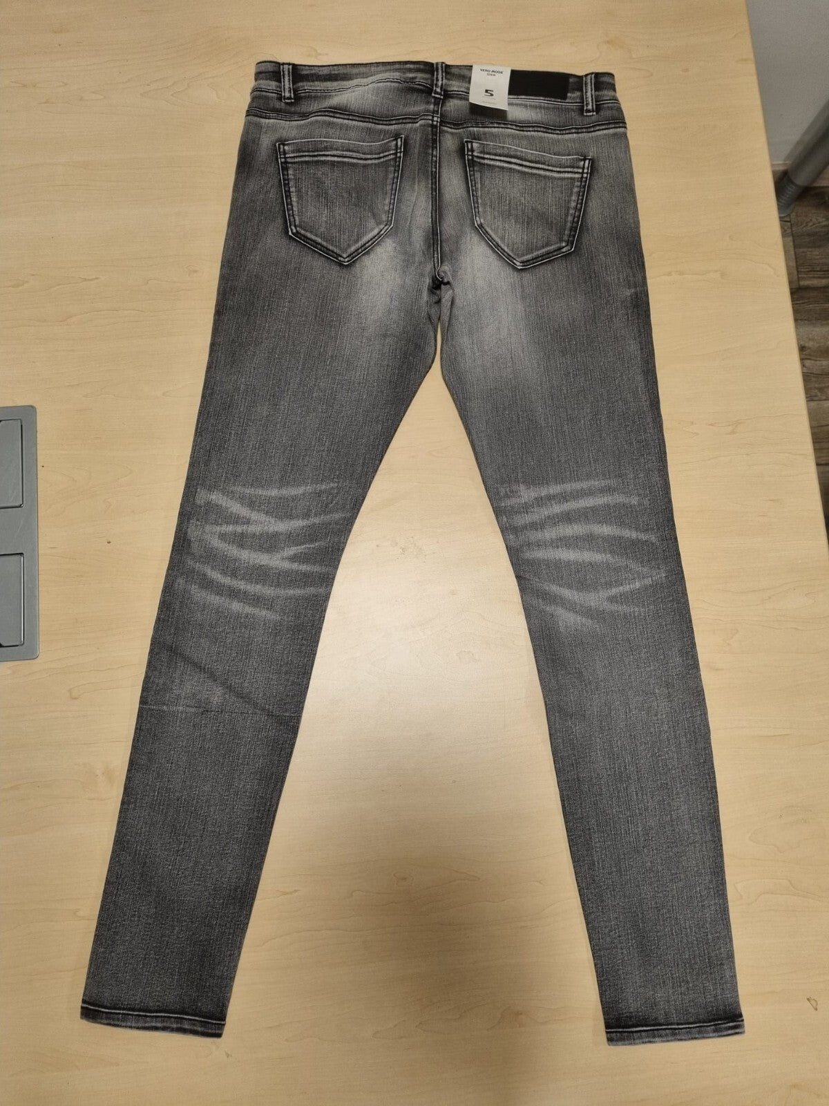 ✨Vero Moda Damen Jeans Slim Fit Low Waist Grau W33 34 kleine Schönheitsfehler E8