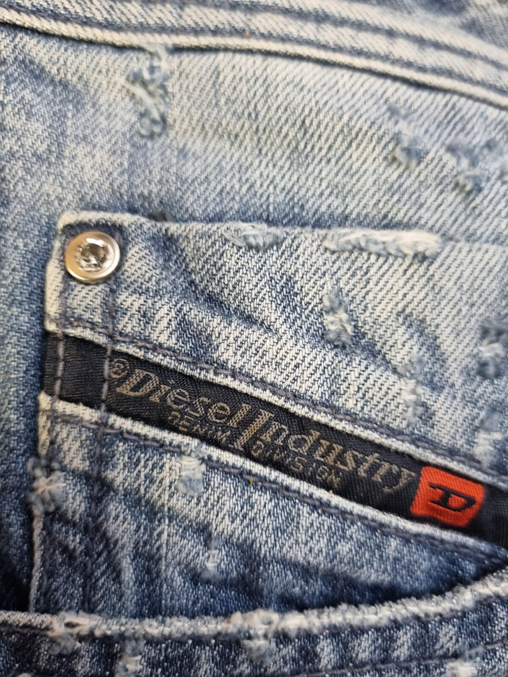 DIESEL Herren Jeans Narrot W29 L32 Limited Edition 172/978 Carrot Made in Italy