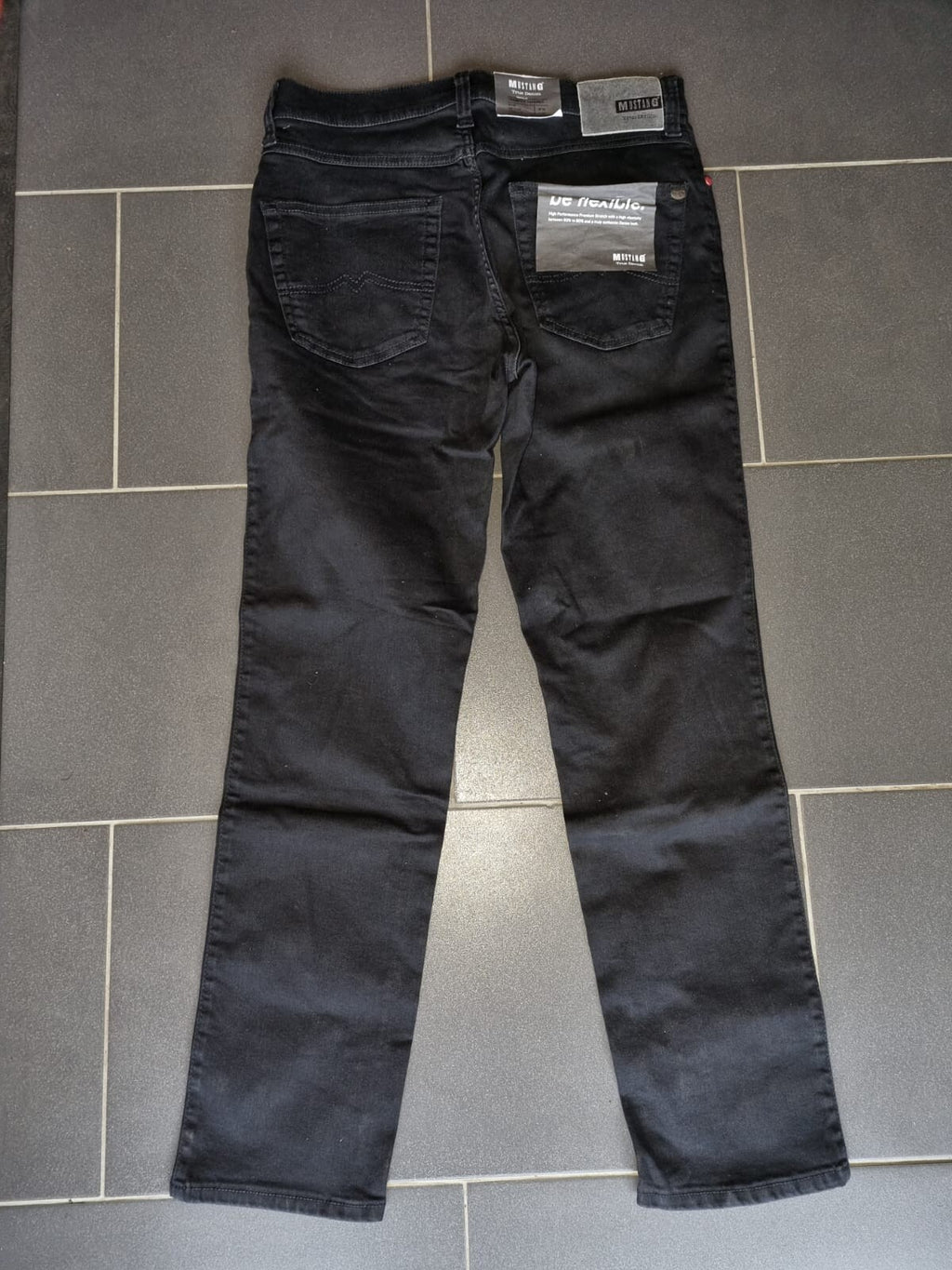 MUSTANG Herren Jeans Tramper Tapered W32 L30 Schwarz Slim Fit Tapered BR1E2