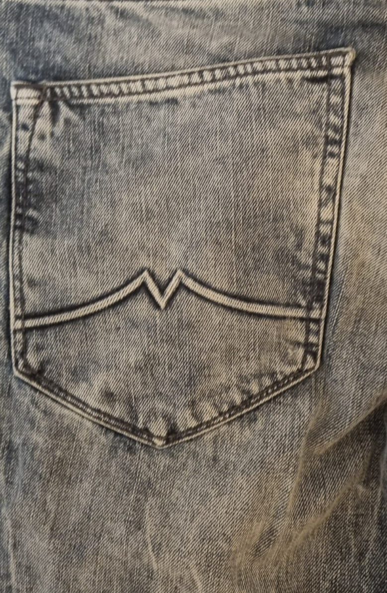 MUSTANG Herren Jeans Michigan W34 L30 Straight Fit Regular Medium NEU M1